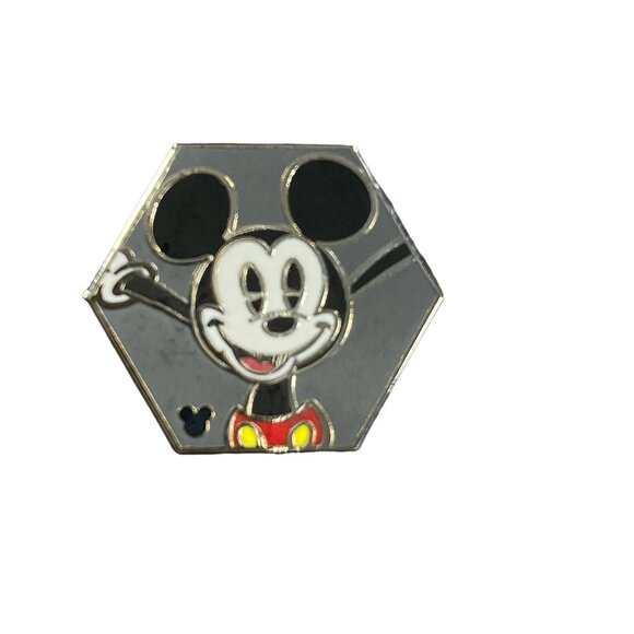 Disney Mickey Mouse Trading Pin Hidden Mickey Lapel Pin Brooch Accessories Pin - Picture 1 of 8